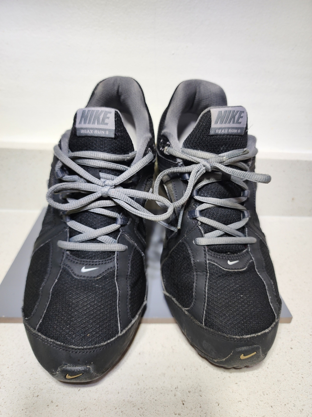 Nike Men’s Black & Gray Running Shoes Reax Run 8 Size 9.5